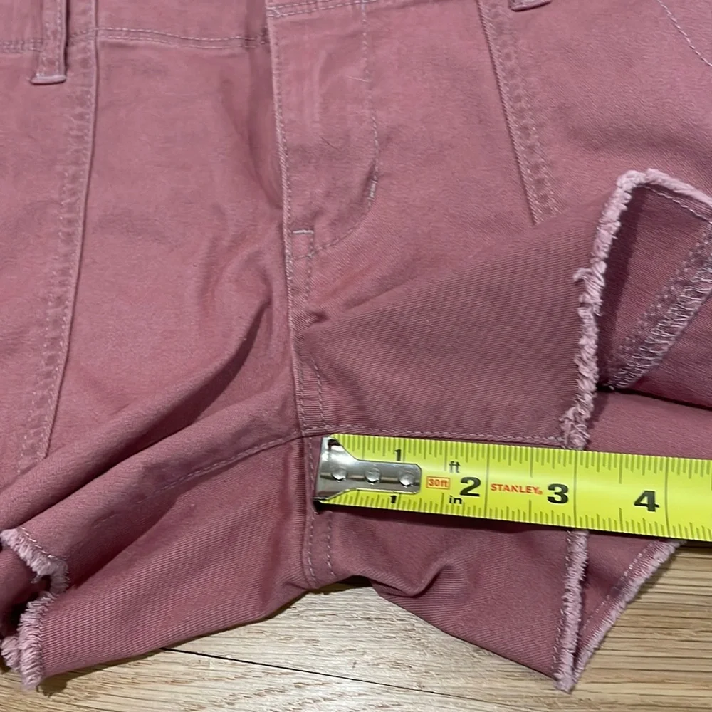 LIKE NEW MAURICES Pink Cut-off Shorts size 2 - Picture 10 of 11